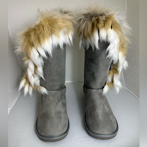 JustFab Shoes Justfab Winters Coming Furry Fuzzie Winter Boots Grey